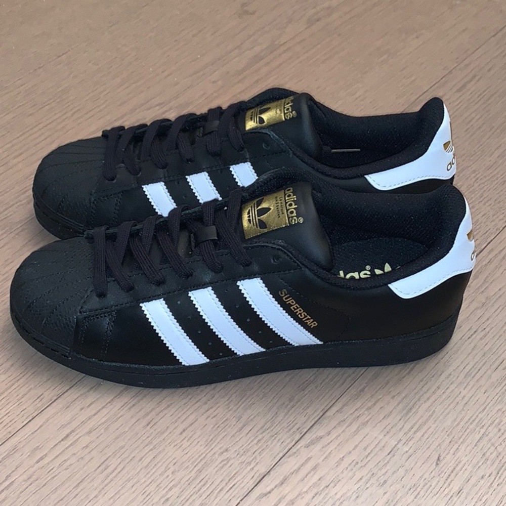 Adidas superstar foundation